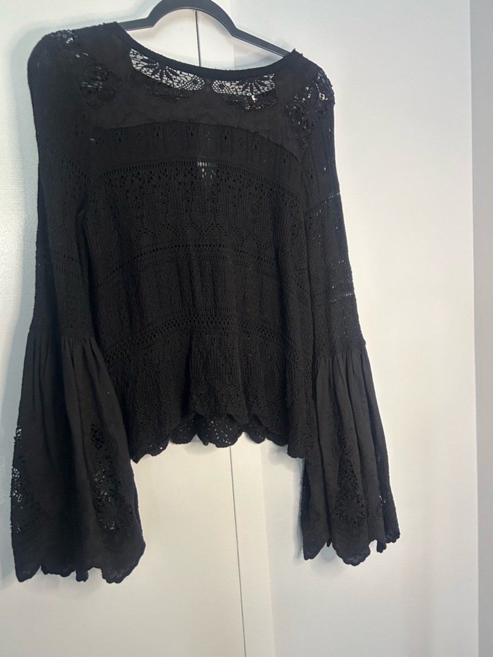 Free People Women Black Crochet Lace once upon a time Bell-Sleeve Blouse Size 6 - Picture 4 of 12